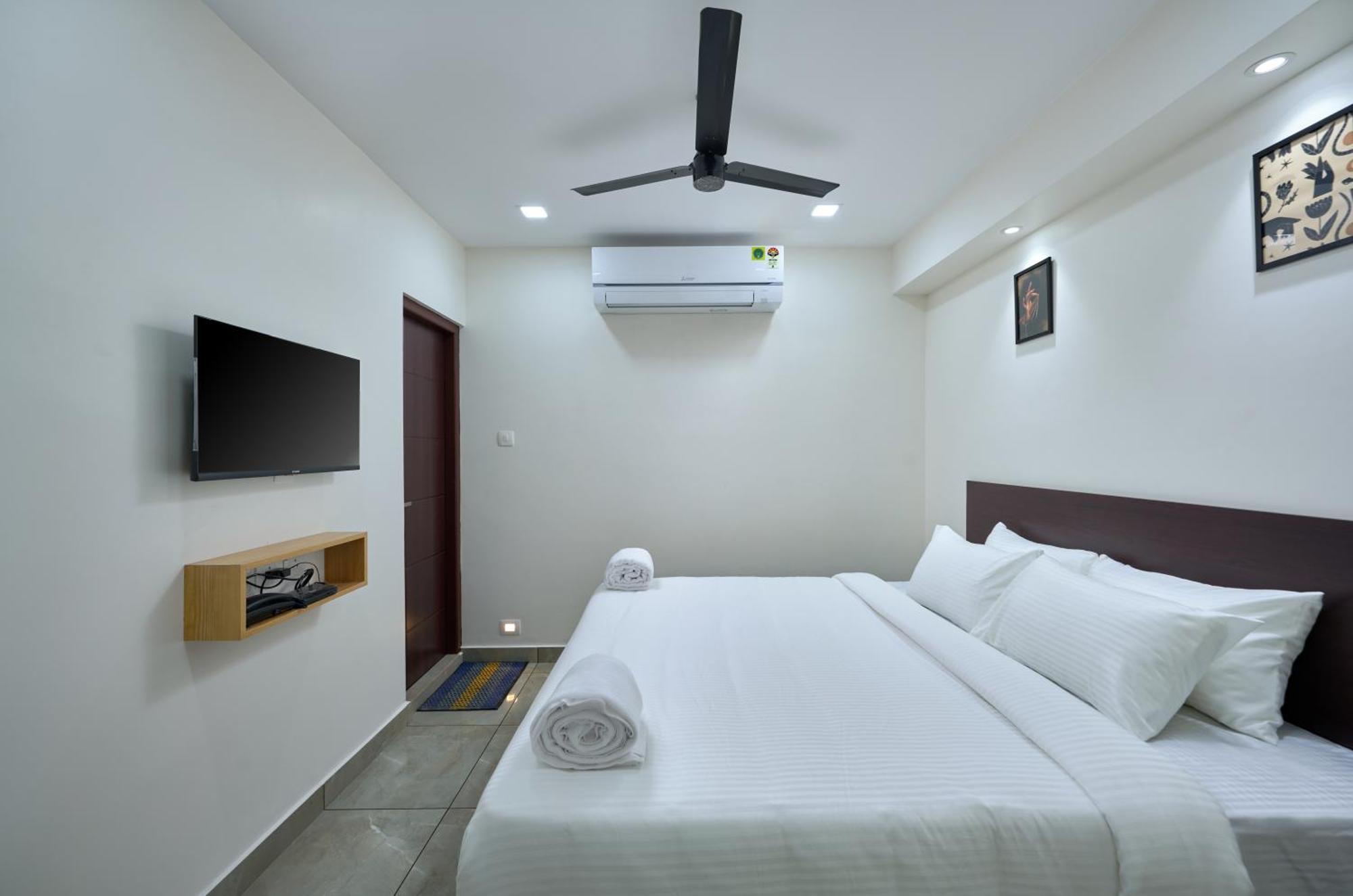 Reach Inn Kochi Buitenkant foto