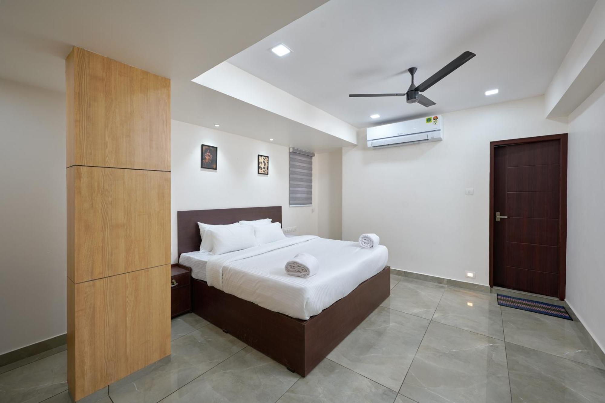 Reach Inn Kochi Buitenkant foto