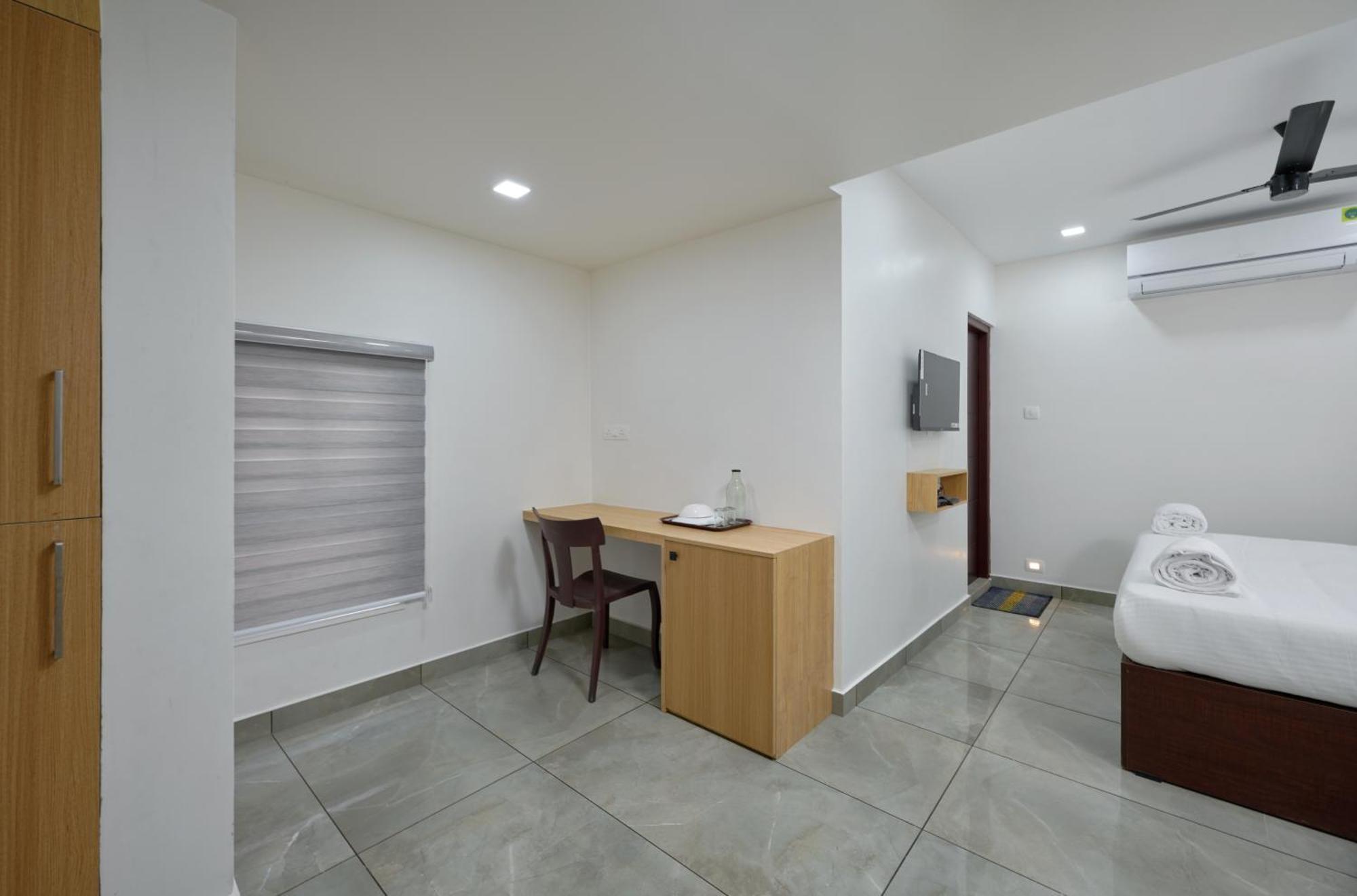 Reach Inn Kochi Buitenkant foto