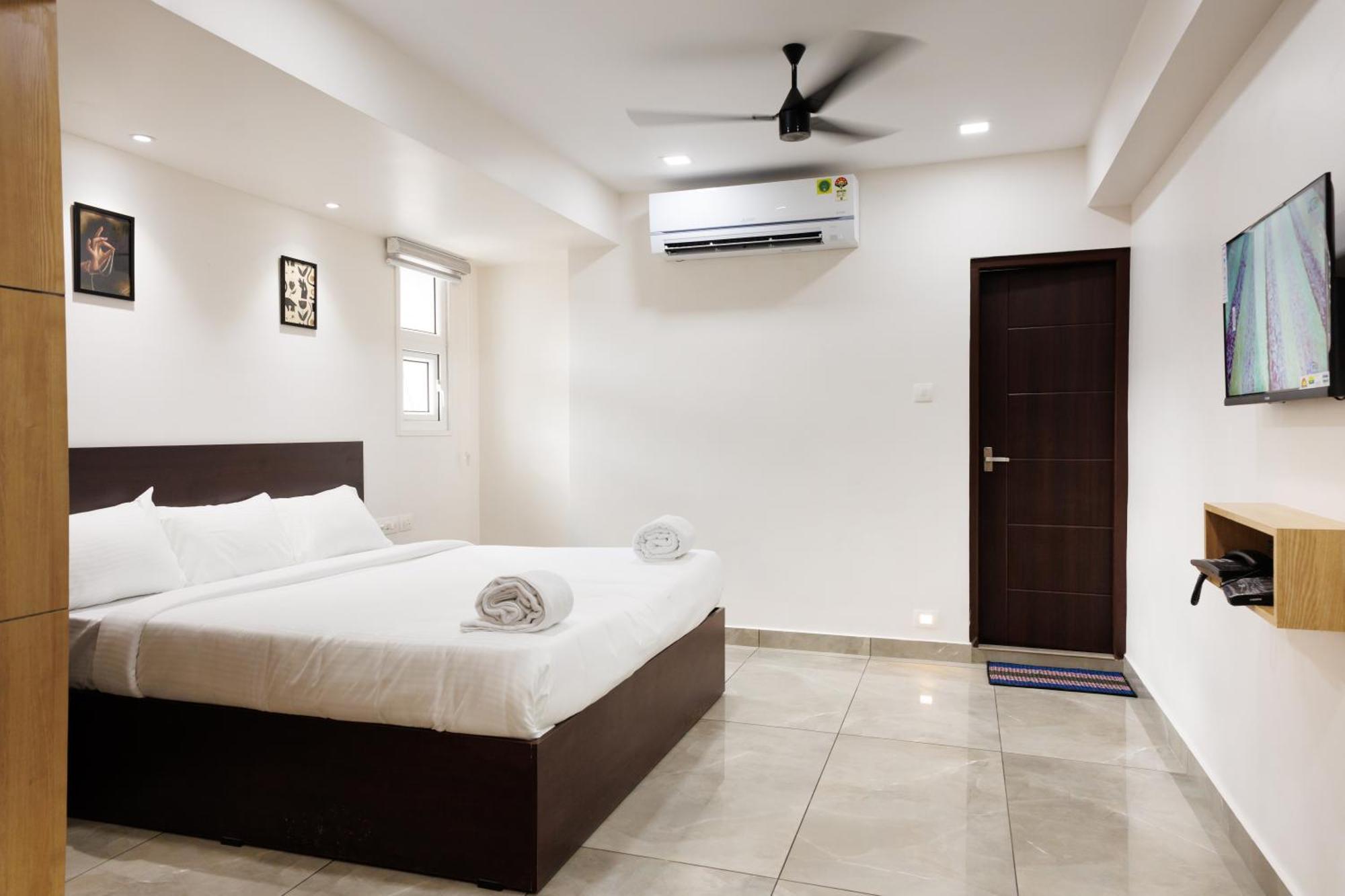 Reach Inn Kochi Buitenkant foto