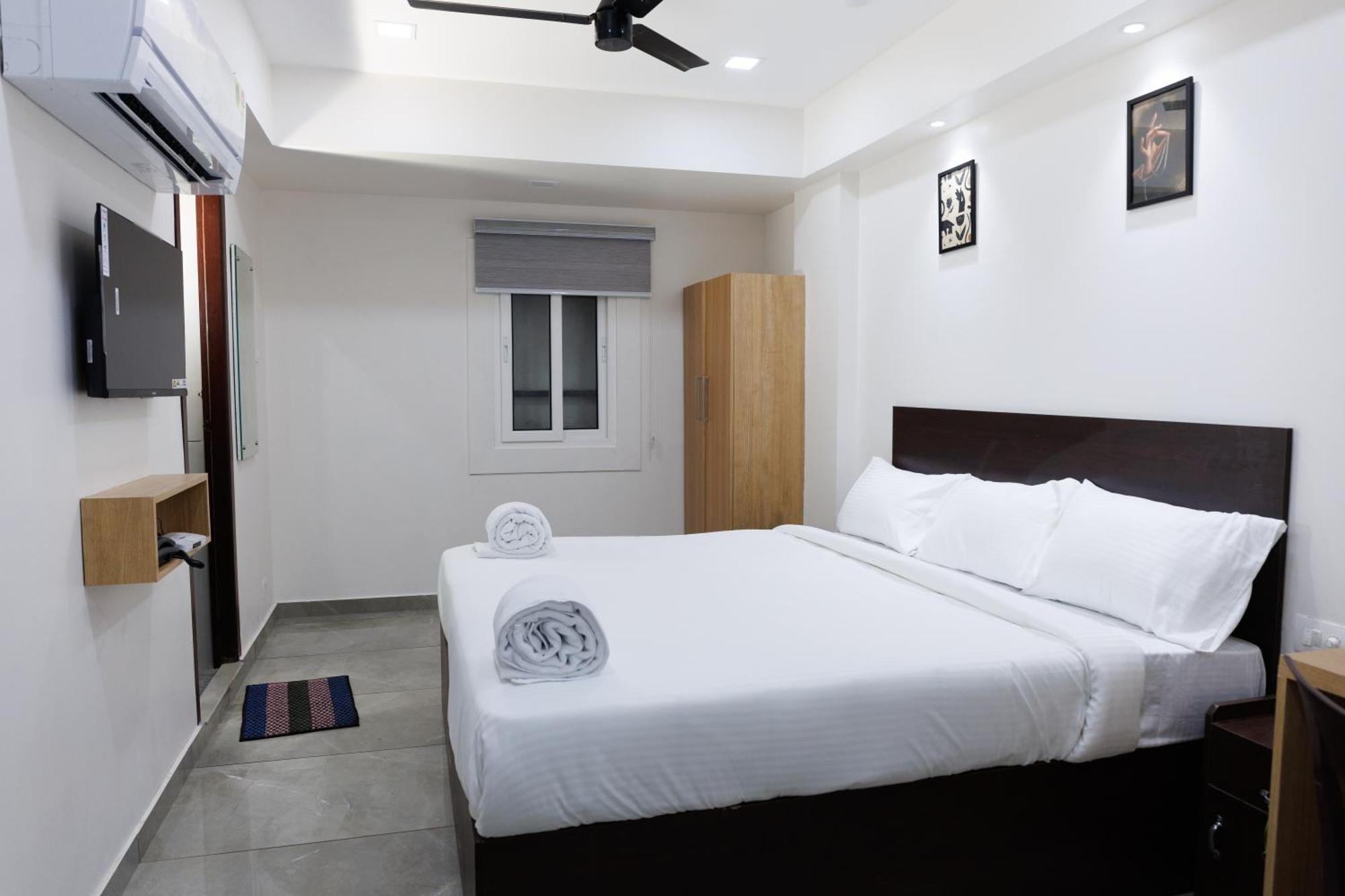 Reach Inn Kochi Buitenkant foto