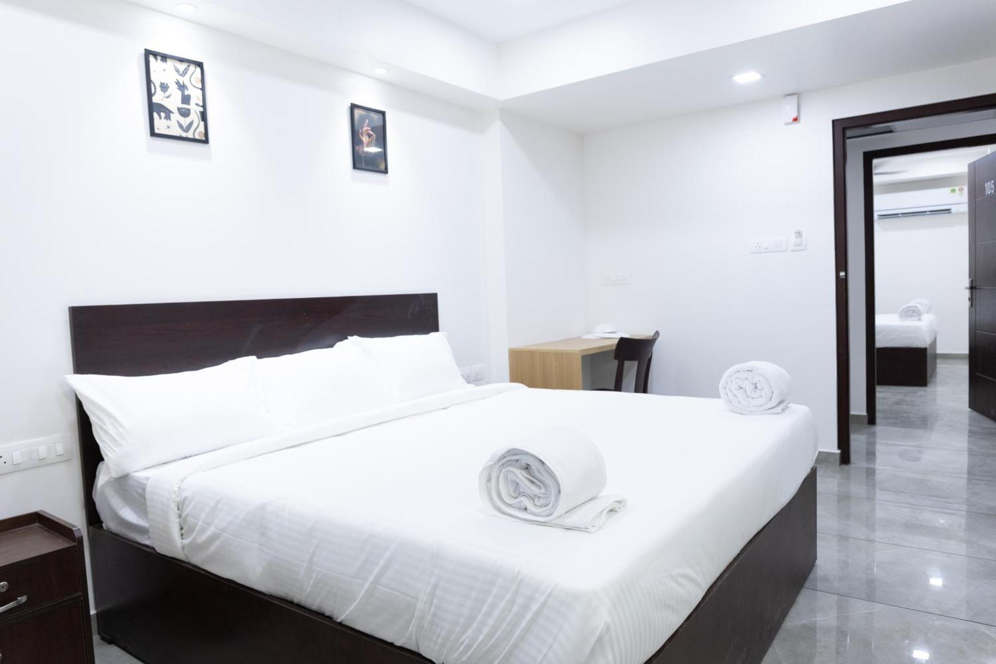 Reach Inn Kochi Buitenkant foto