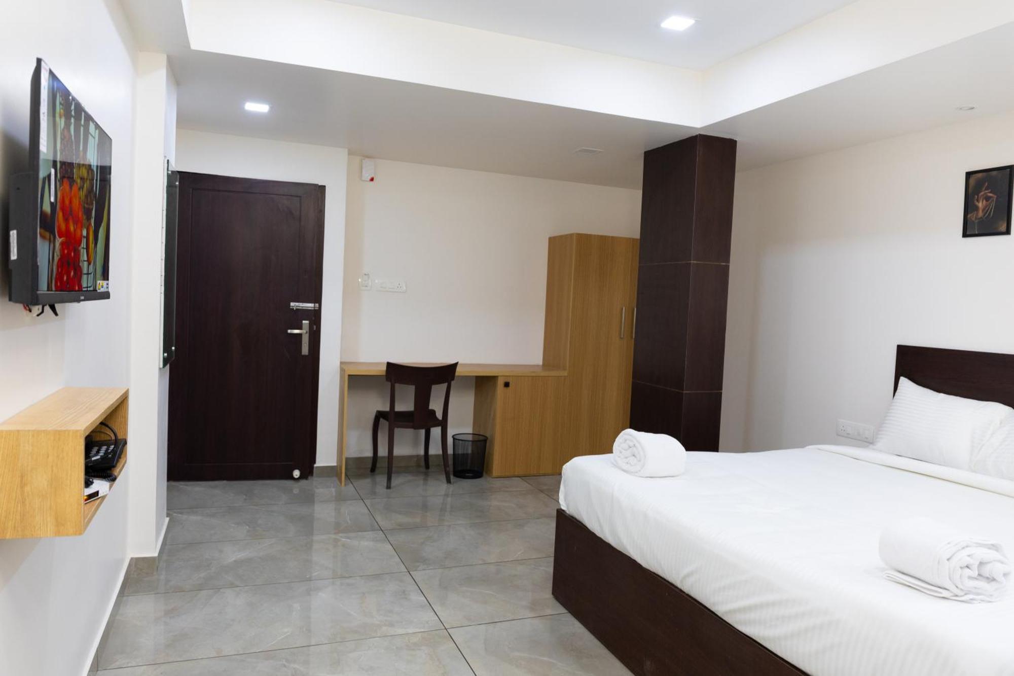 Reach Inn Kochi Buitenkant foto