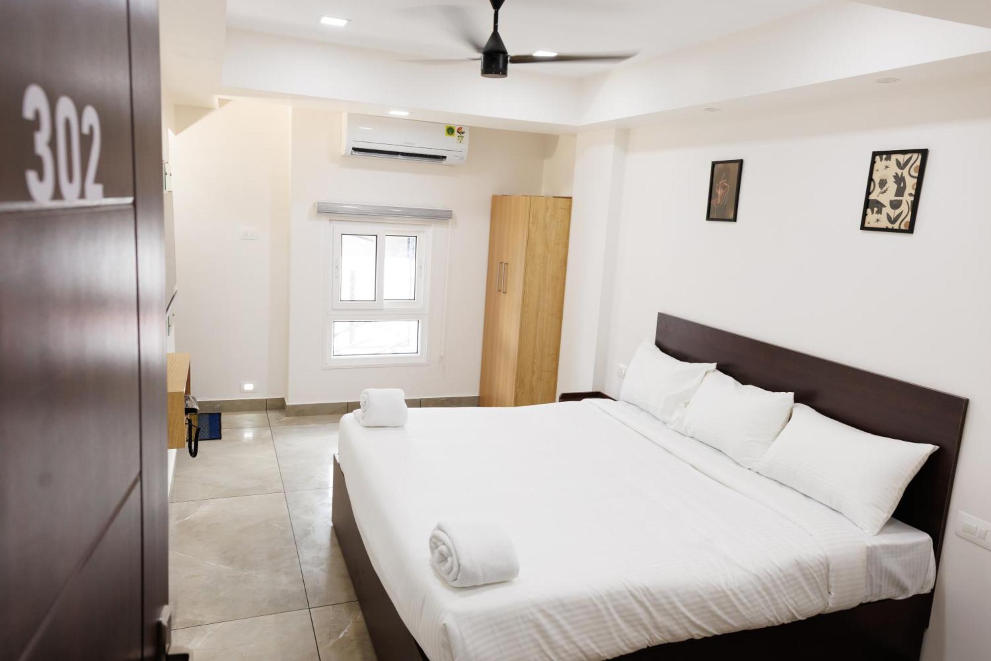 Reach Inn Kochi Buitenkant foto
