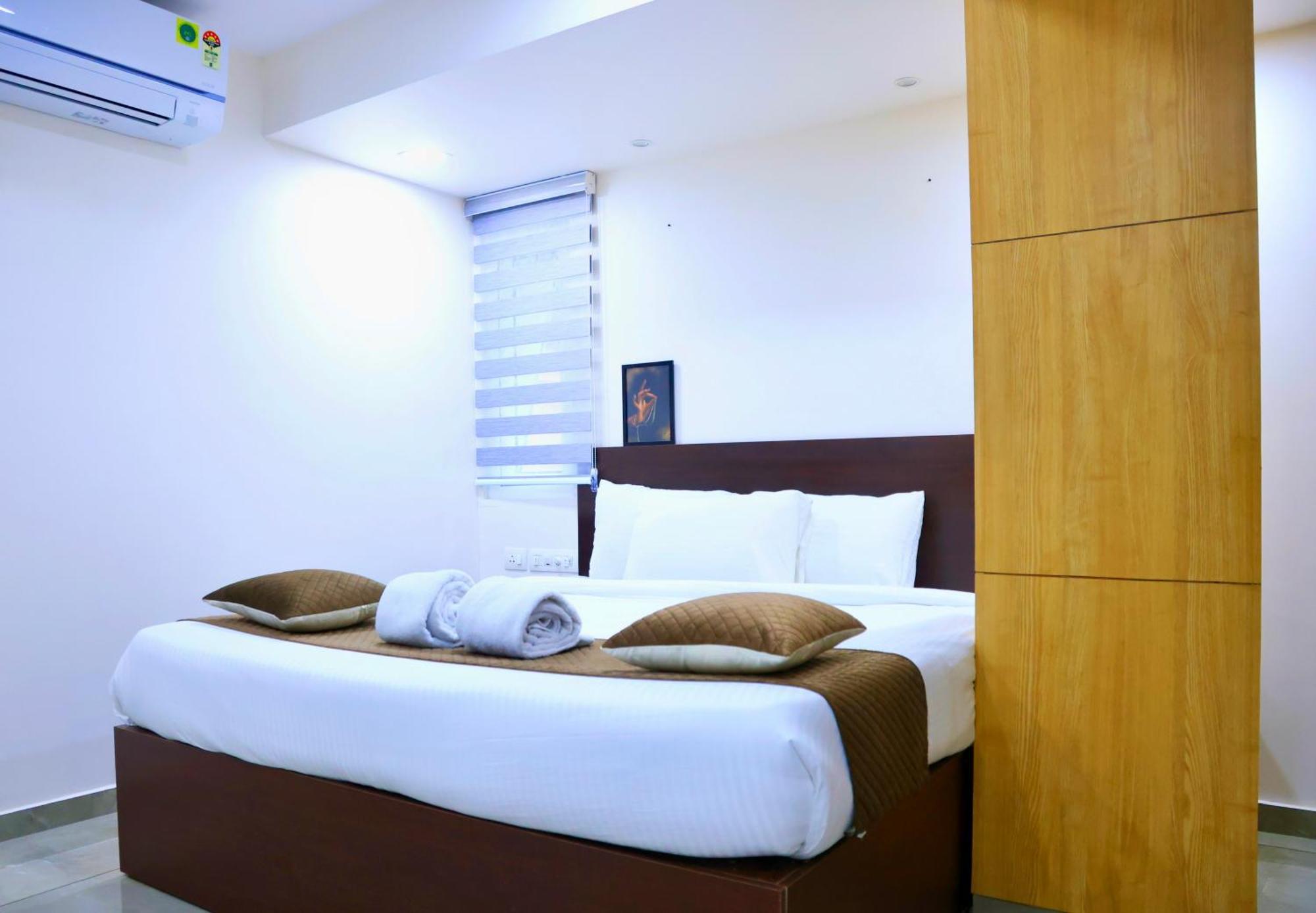 Reach Inn Kochi Buitenkant foto